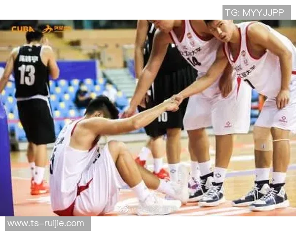 武汉篮球队状态变革引发热议球迷期待新赛季表现提升 武汉篮球队状态变革引发热议球迷期待新赛季表现提升